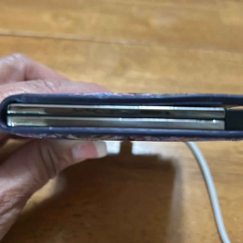 NWT HALO Pocket Charger